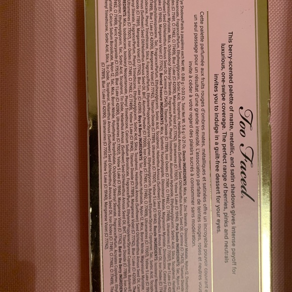 Too faced razzel dazzle berry - Picture 6 of 6